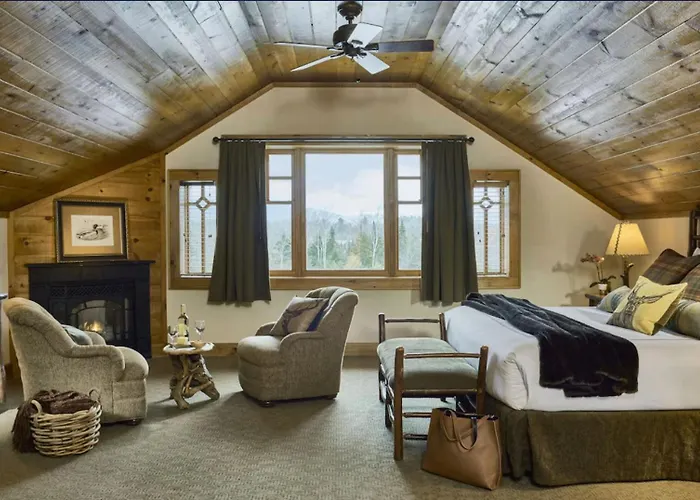 Superior Room In Whiteface Lodge - Ski Resort